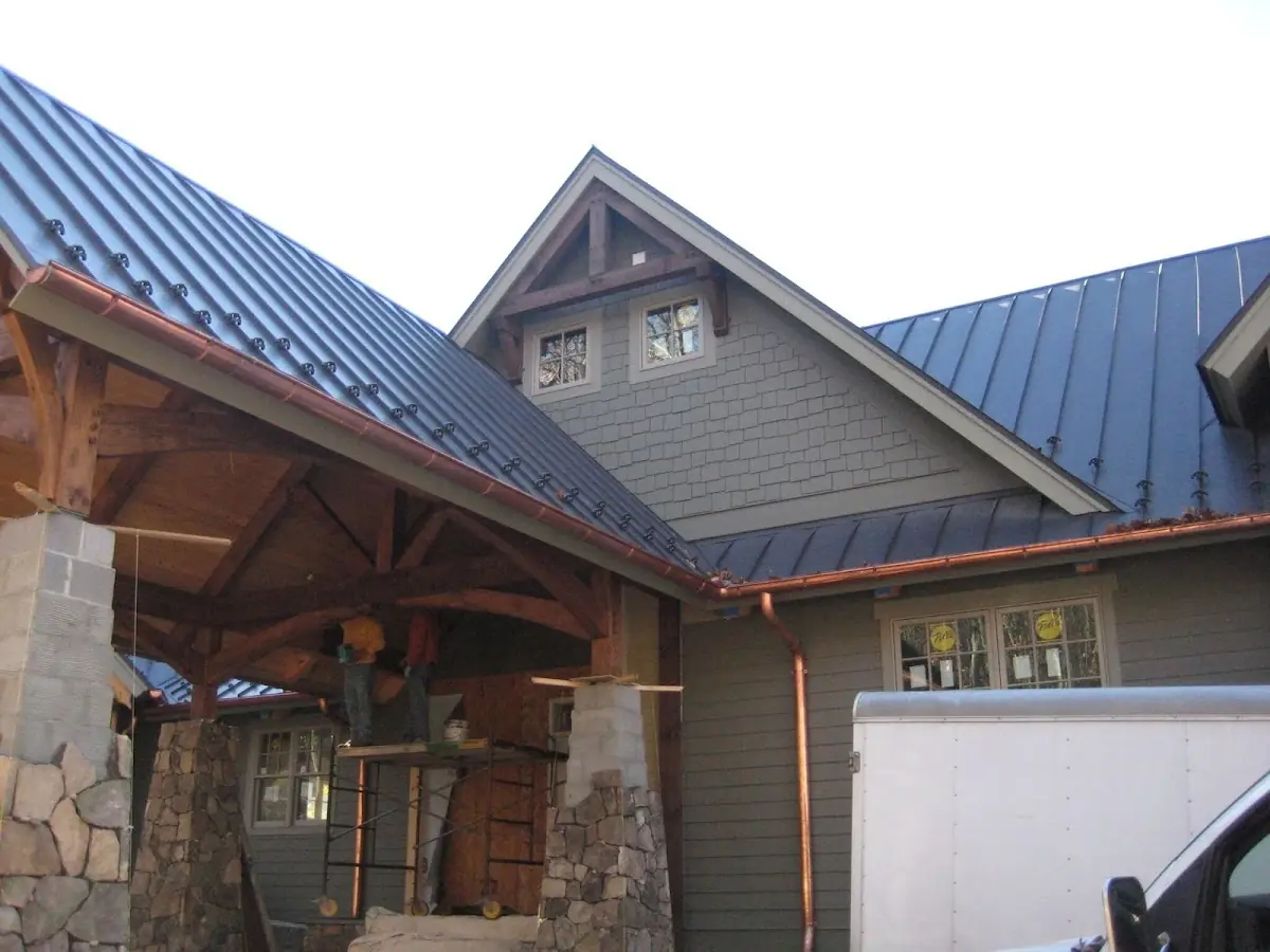 Craftsman Roofing team delivering quality roofing work in Broward Highlands